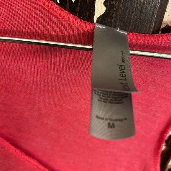 NWOT SCOOBY DOO IN DISGUISE TANK.  SIZE M. - Picture 3 of 3